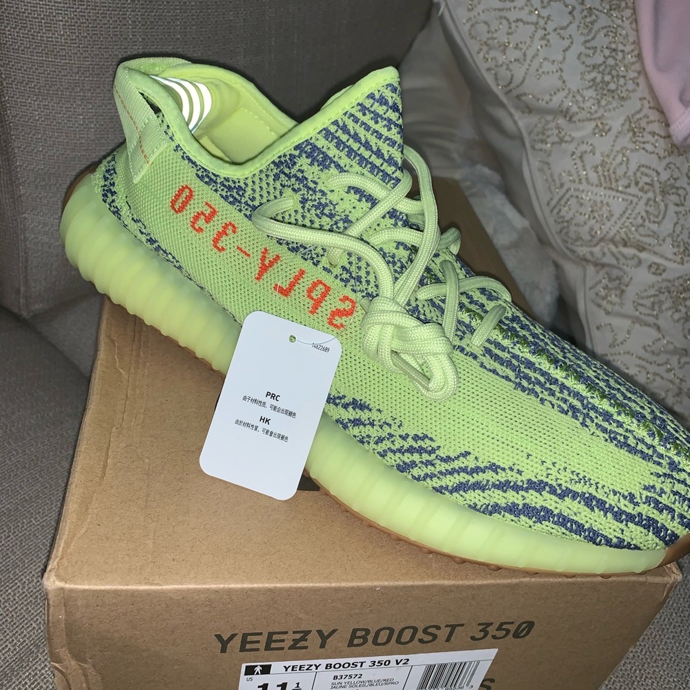 Yeezy Boost 350 v2 100% Original